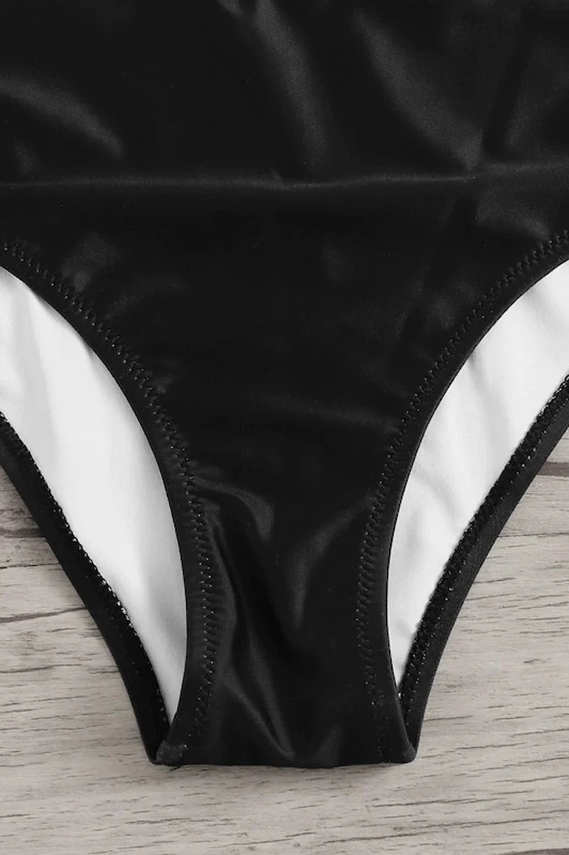 Damen-Badeanzug mit Neckholder und Keyhole-Ausschnitt