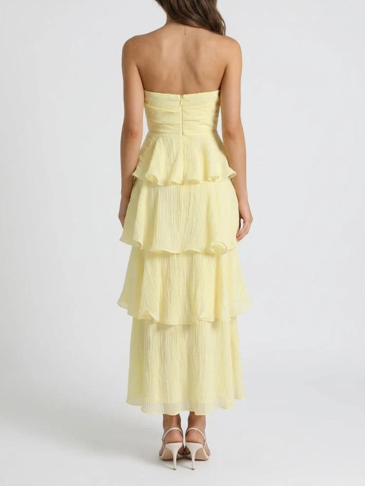 Damen trägerloses Maxikleid mit gestuftem Rock und Rüschenlagen