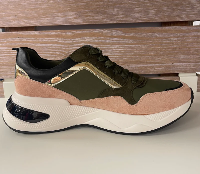 Una Healy Wild Horses Fashion Trainer für Damen – Amazon Rose