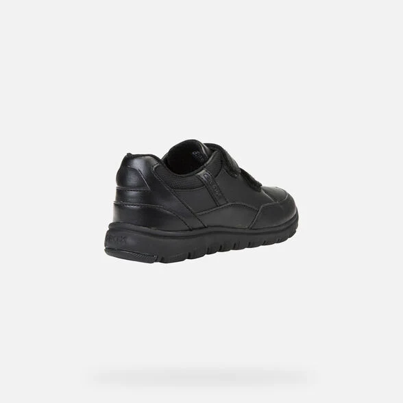 Geox Kinder Xunday Schulschuhe aus Glattleder – Schwarz