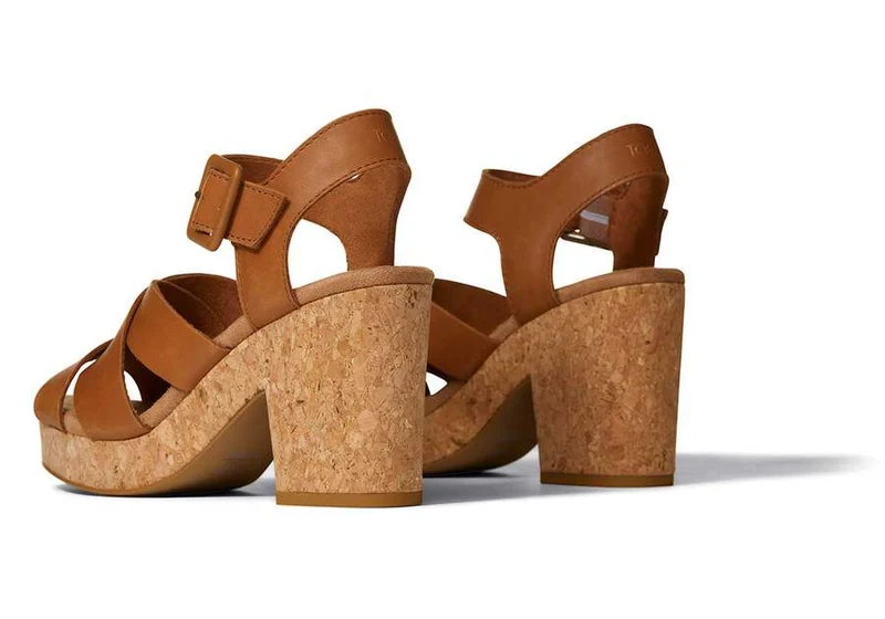 TOMS Damen Ava Sandale mit hohem Absatz – Hellbraun
