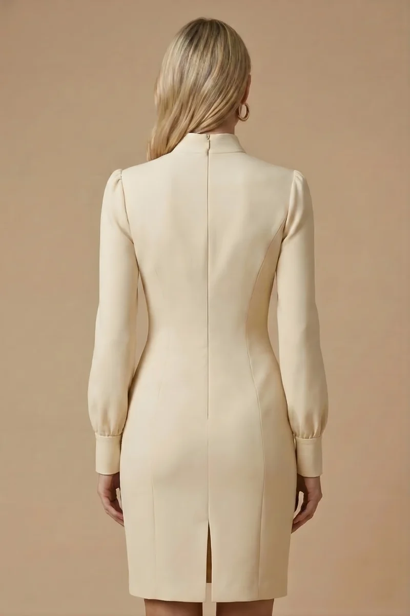Damen Mini Kleid mit langen Ärmeln, Stehkragen und Ausschnittdetail