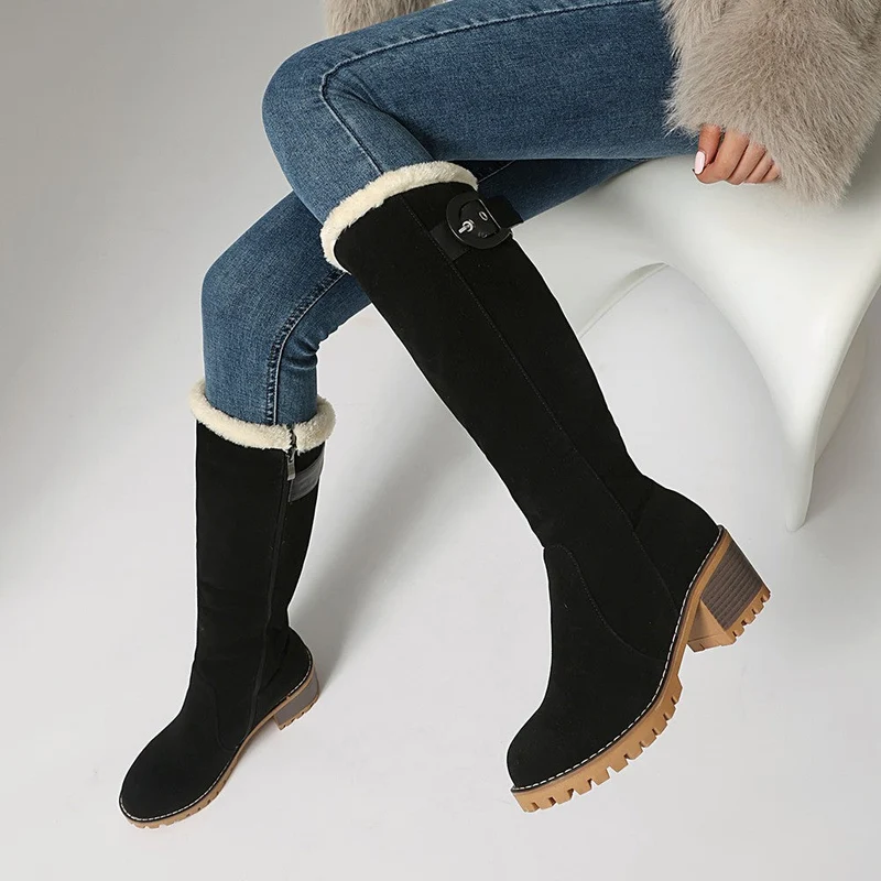 Stiefel für Damen mit Schnallendetail