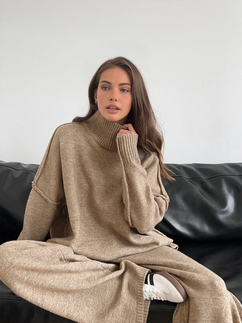 Damen Strick-Set mit Rollkragenpullover und weiter Hose