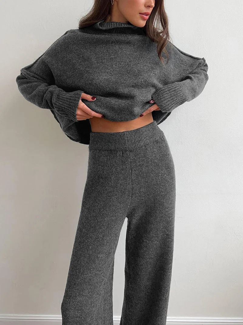 Damen Strick-Set mit Rollkragenpullover und weiter Hose