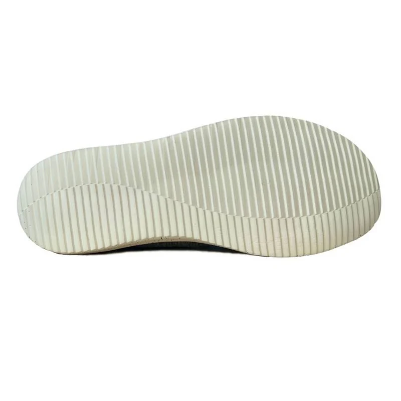 Herren Schnürschuhe mit strukturierter Oberfläche und kontrastierender Sohle