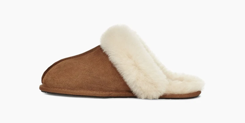 UGG Damen Scuffette II Hausschuhe Kastanie