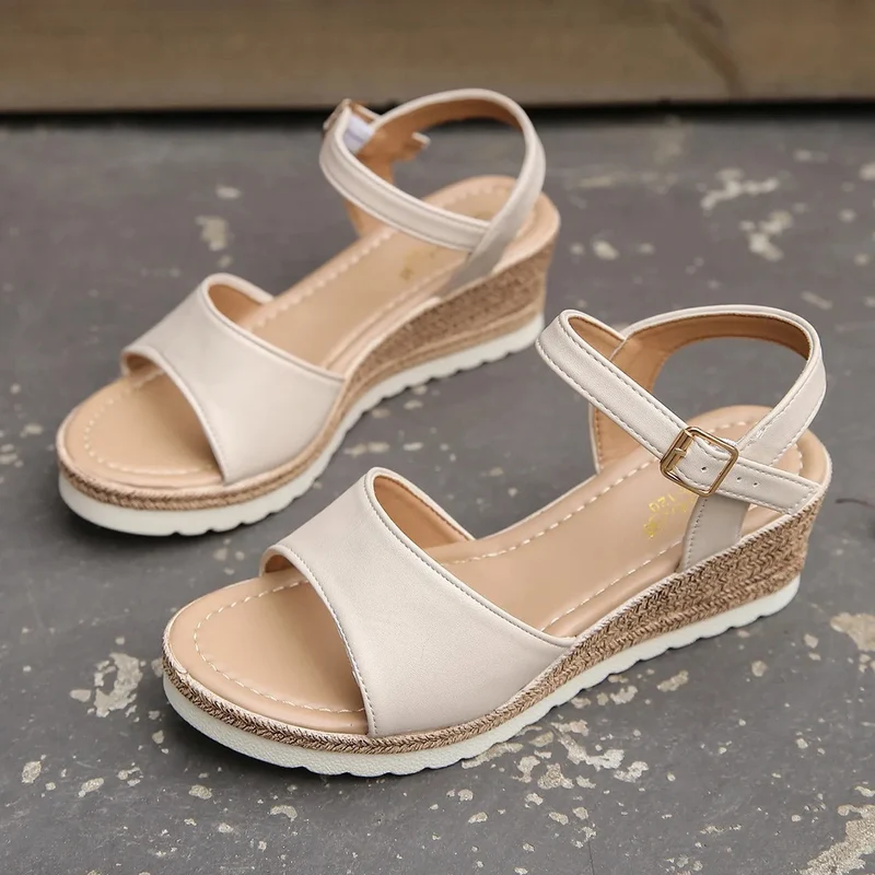 Damen Sandalen mit offener Zehenpartie und Riemenverschluss