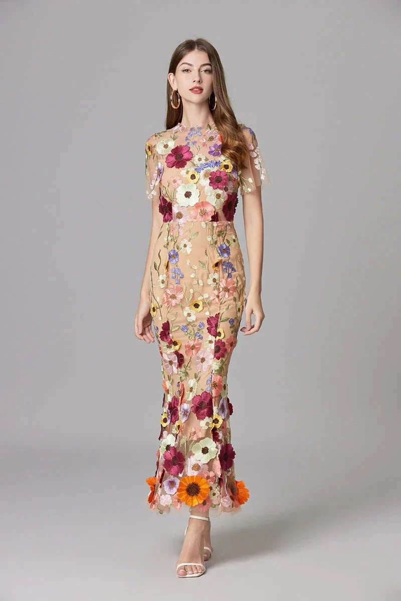 Elfriede | Maxi-Kleid ärmellos mit 3D-Blumen-Applikationen