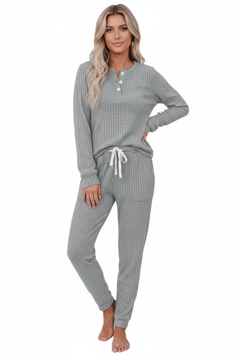 Rippenstrukturiertes zweiteiliges Set mit Langarmoberteil und Hose