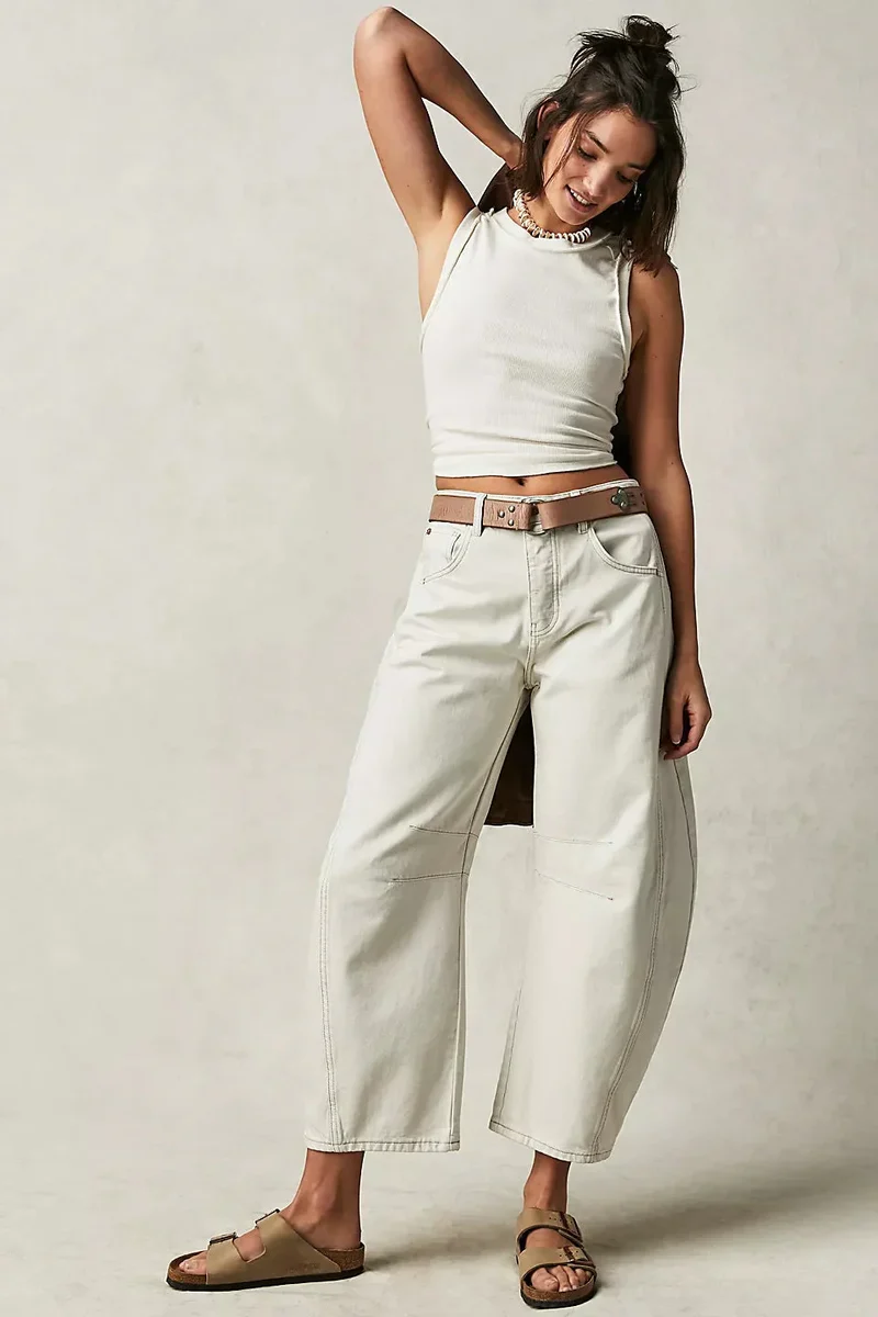 Damen Jeans mit weitem Bein und klassischer Taschenanordnung