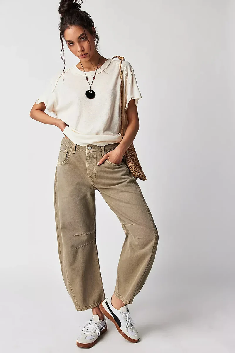 Damen Jeans mit weitem Bein und klassischer Taschenanordnung