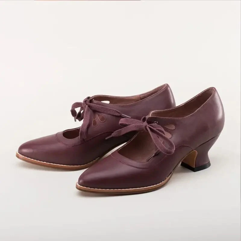 Damen Mary-Jane Pumps mit Schnürung und Cutout-Oberteil mit niedrigem Absatz