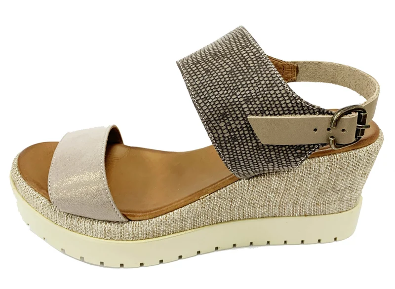 Bueno Damen Kylie Plateausandalen – Schlangenmuster