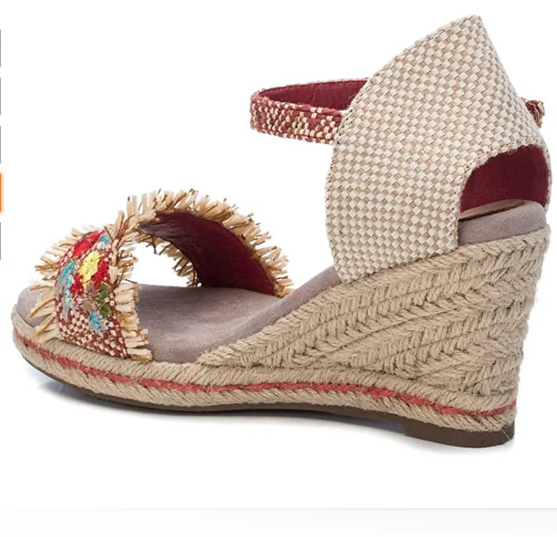 Refresh Keilsandalette mit Seilsohle für Damen – Rot / Blumenmuster