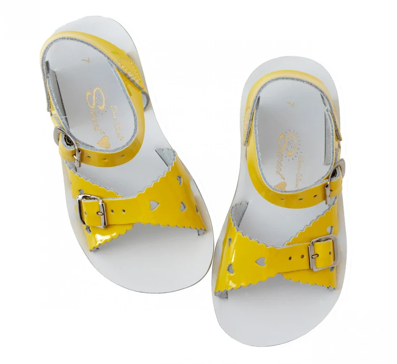Salt Water Sandals Sweetheart-Sandale für Kinder – Glänzendes Gelb