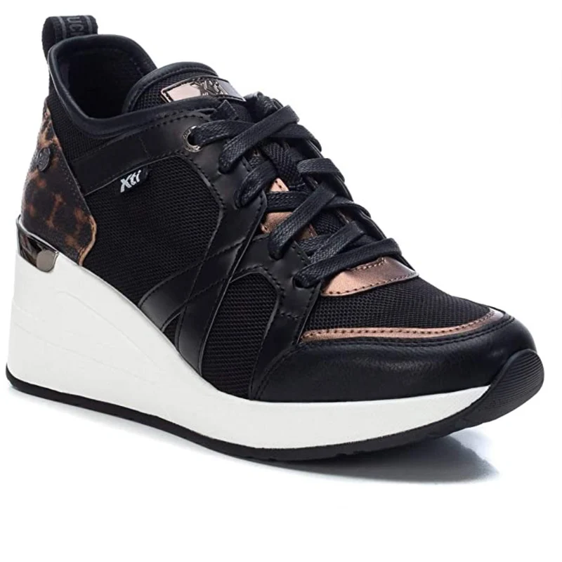 XTI - 44567 – Damen-Modesneaker mit Keilabsatz – Schwarz / Leopard