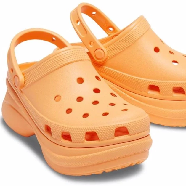 Crocs - Klassischer Plateau-Bae-Clog – Cantaloupe
