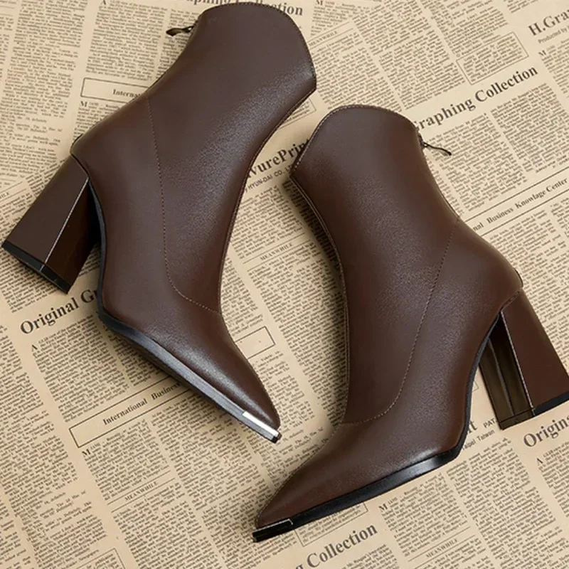 Angela | Damen-Frühjahrs-Stiefeletten mit spitzer Kappe und Absatz