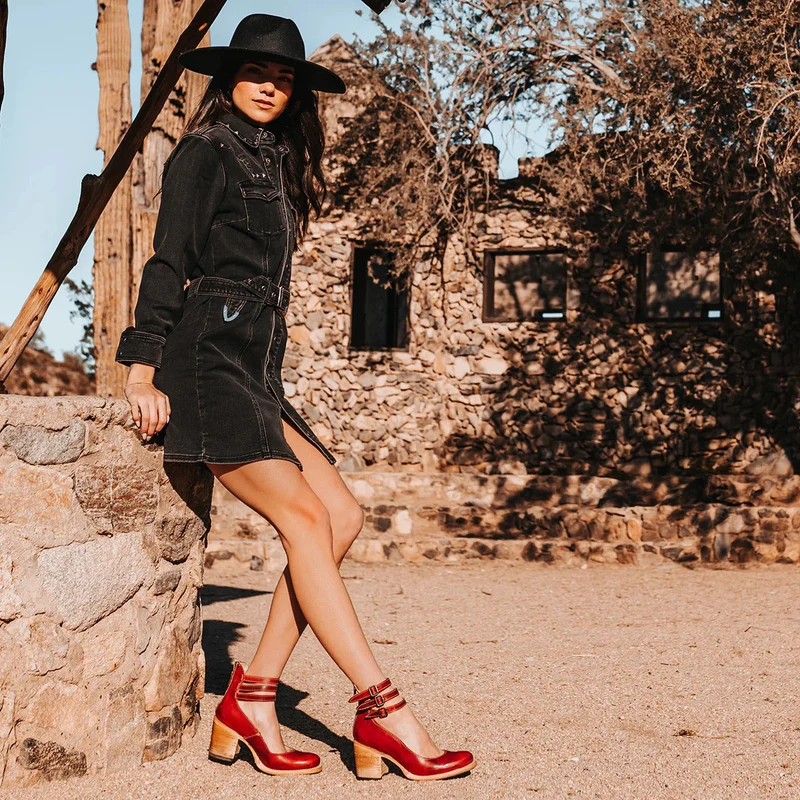 BEQUEME UND ELEGANTE STIEFELETTE