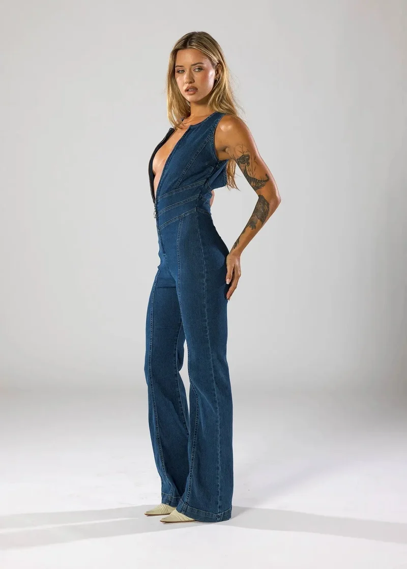 Denim Jumpsuit Damen | Figurbetont & Mit Knopfleiste
