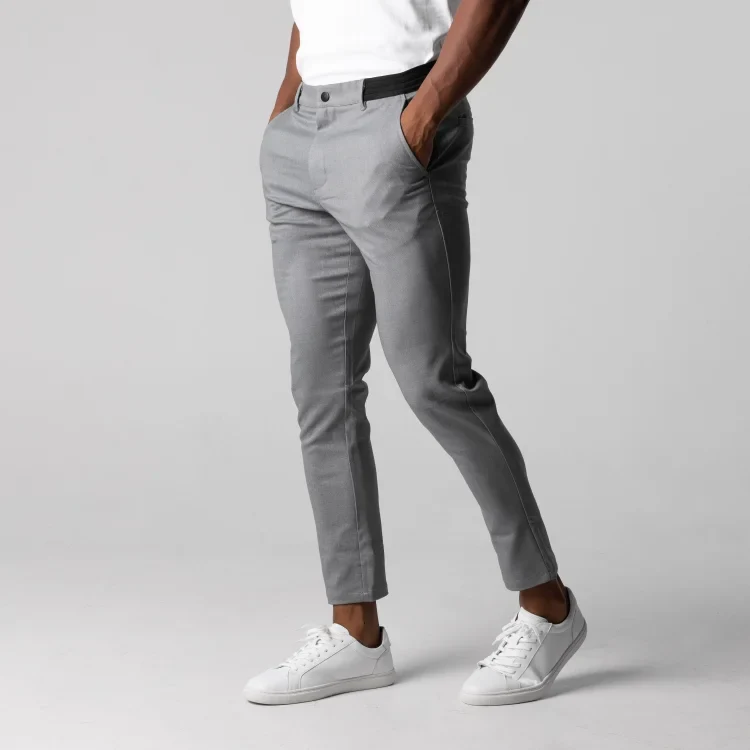 Elina | Klassische Stretch Chino für Herren modern