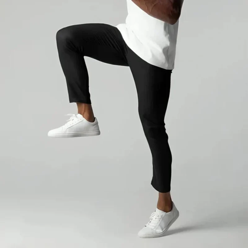 Elina | Klassische Stretch Chino für Herren modern