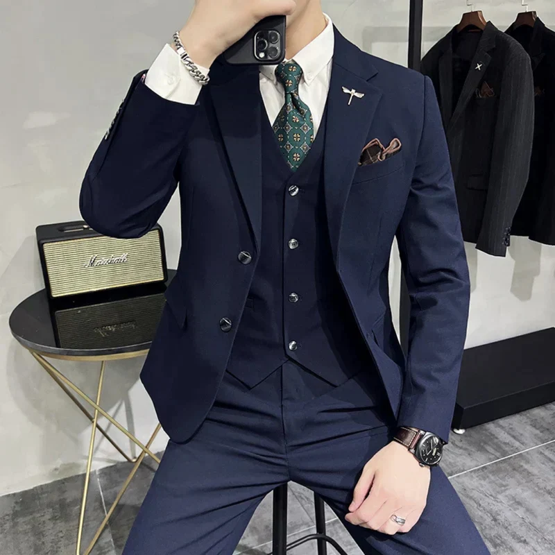 Slim-Fit Dreiteiler Herrenanzug | Markante Silhouette & Souveräner Auftritt