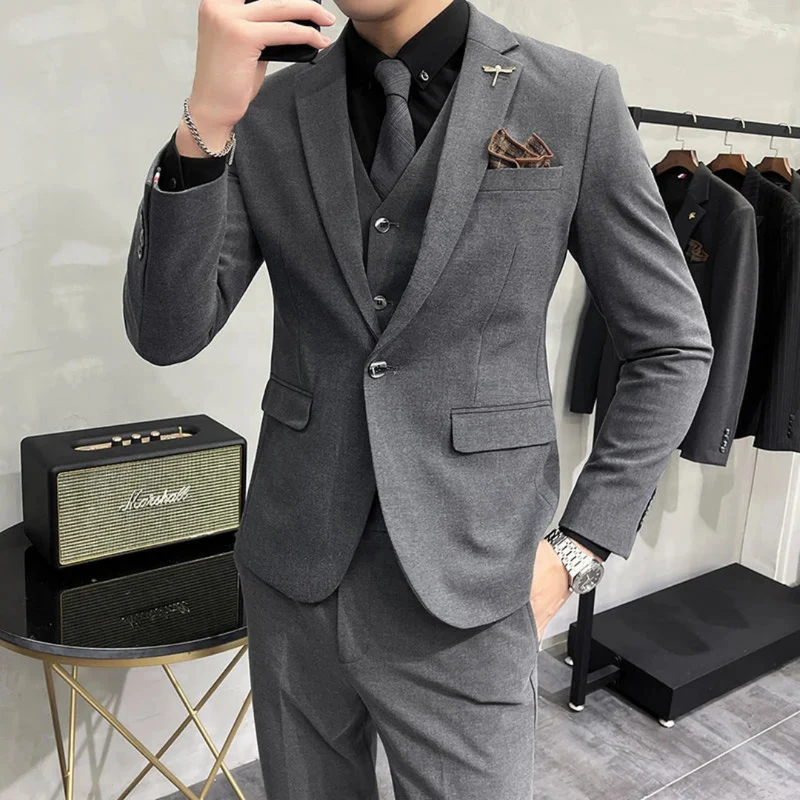 Slim-Fit Dreiteiler Herrenanzug | Markante Silhouette & Souveräner Auftritt