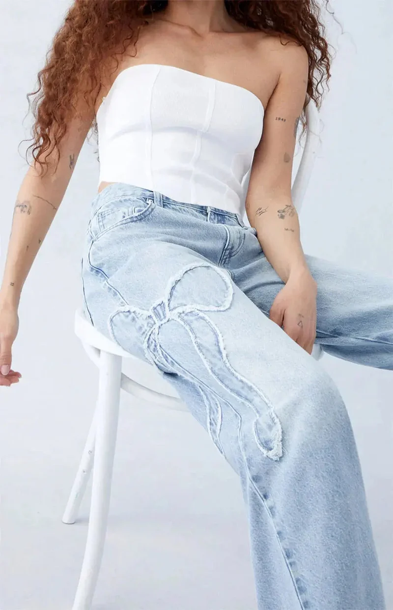 Wide-Leg Jeans Damen | Herz-Patches & Figurschmeichelnder Wide-Leg-Fall