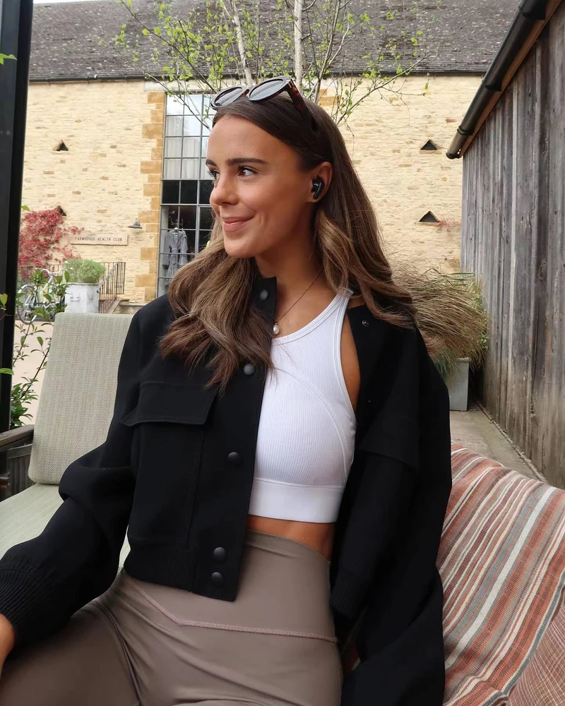 Kurzjacke Damen | Cropped Look & Praktische Taschen