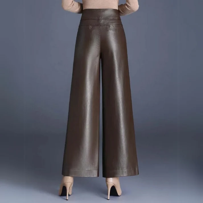 Mara | Weite Damen Lederhose elegant modern