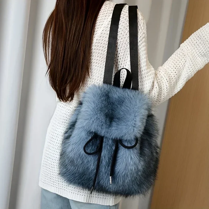 Marie | Klassischer Damen Rucksack aus Kunstfell