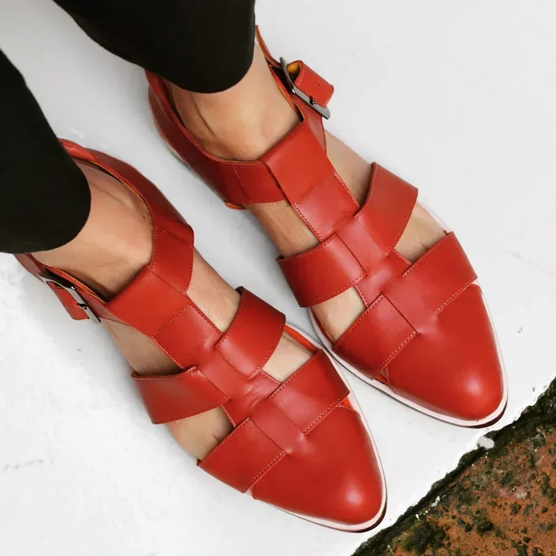 GEFLOCHTENE SPITZEN-SANDALEN