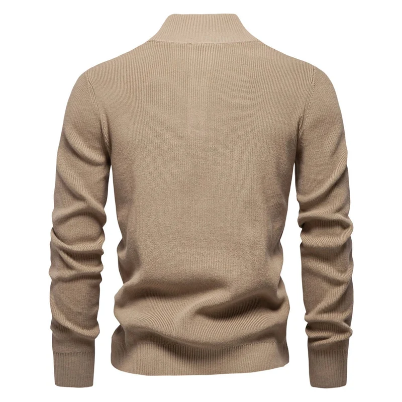 Konrad - Stilvoller Herrenpullover mit Knopfdesign