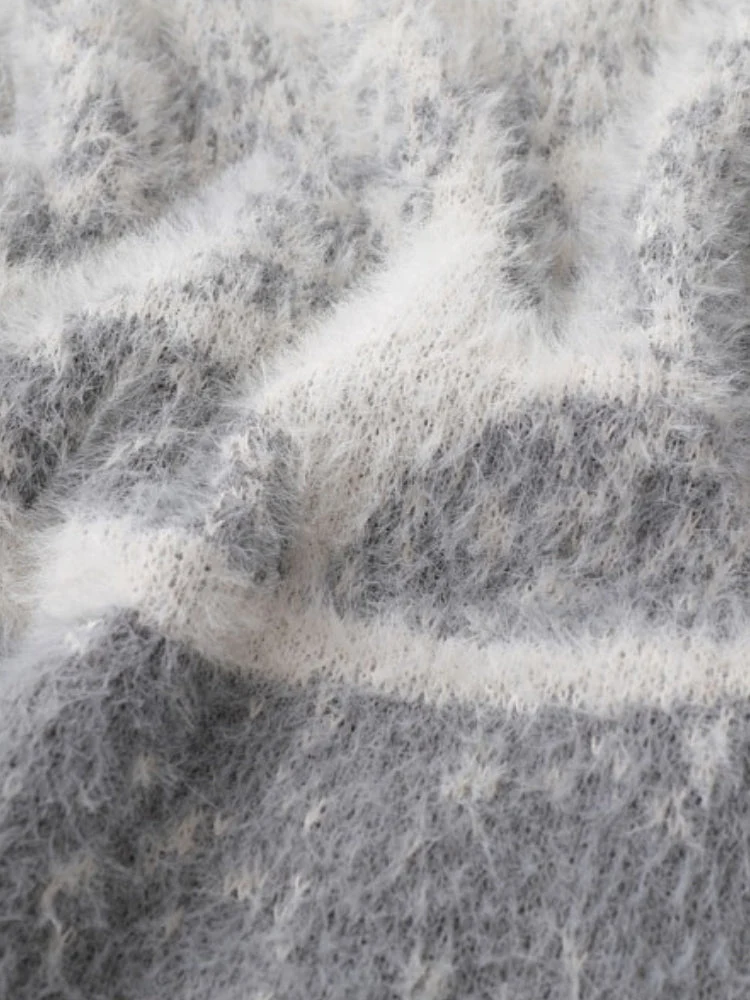 Fuzzy-Mohairpullover