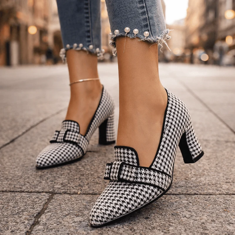 LUNESSA TACCHI LOAFER