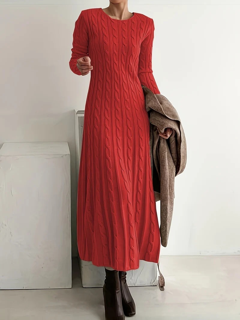 Laura | Elegantes Damen Maxikleid bequem getragen