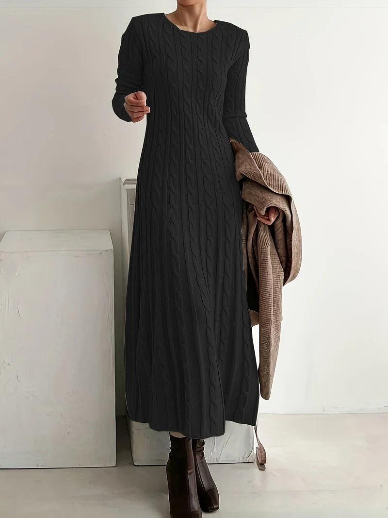 Laura | Elegantes Damen Maxikleid bequem getragen