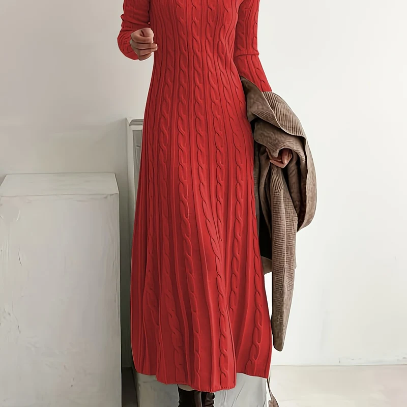 Laura | Elegantes Damen Maxikleid bequem getragen