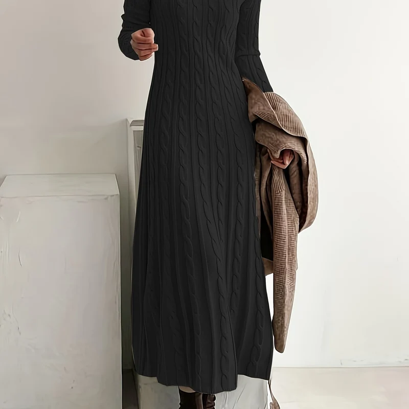 Laura | Elegantes Damen Maxikleid bequem getragen