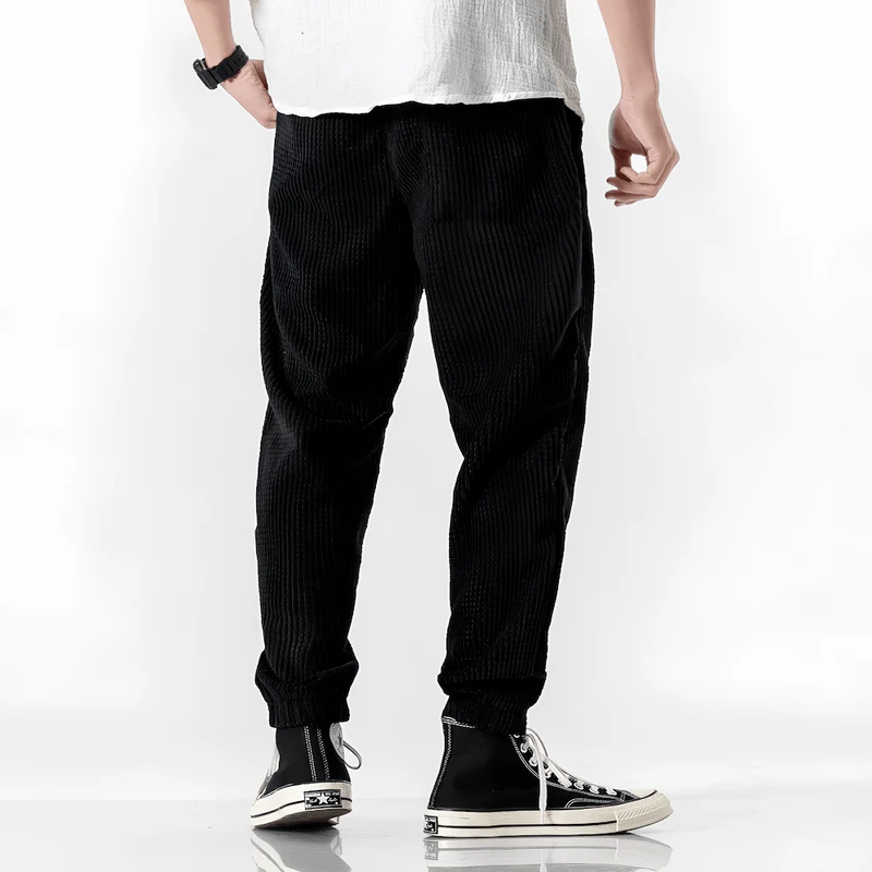 RAMIRO | MODERNE CORDHOSEN