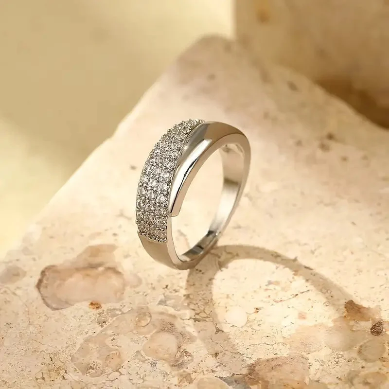 Emma | This Damen-Ring Haven schlicht und modern