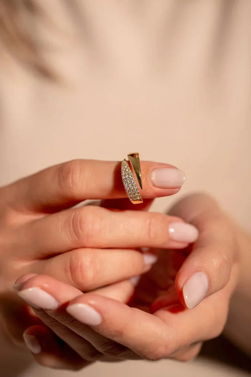 Emma | This Damen-Ring Haven schlicht und modern