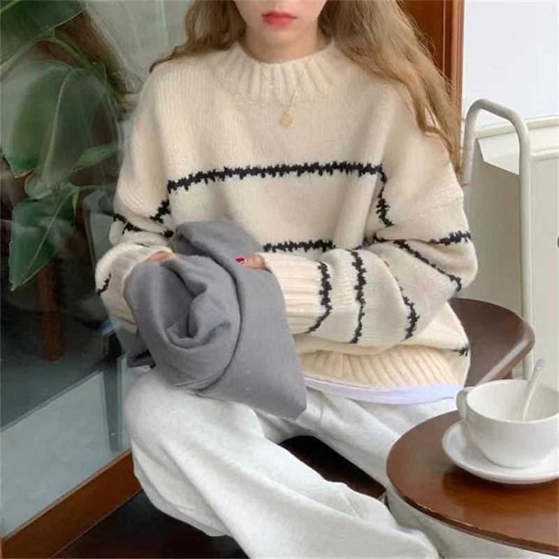 Lena | This Damen-Strickpullover modern und cozy