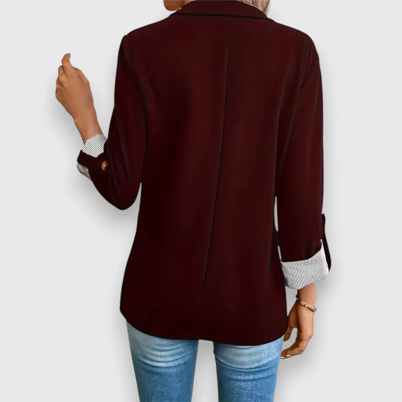 Sophie | This Moderner Damen-Blazer elegant geschnitten
