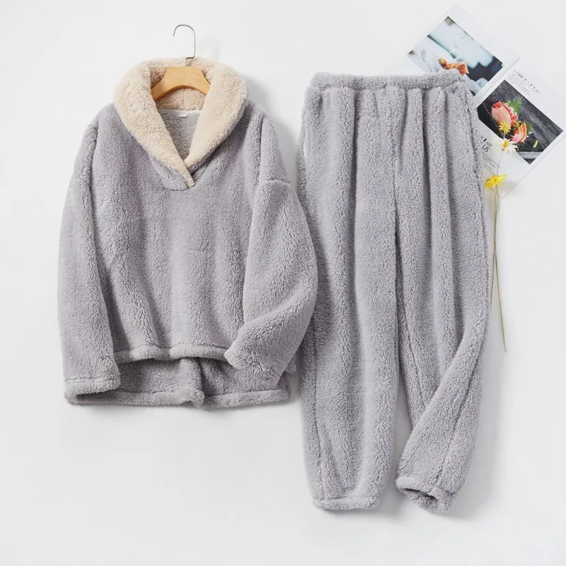 Clara | Damen Lounge-Set modern und klassisch