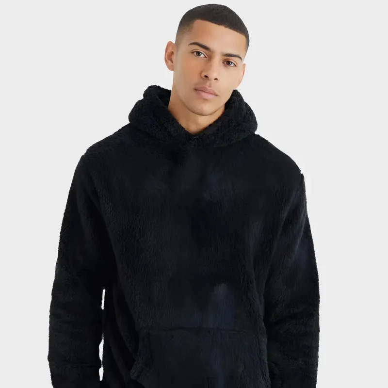 Hanna | Damen Hoodie weich & stylisch modern getragen
