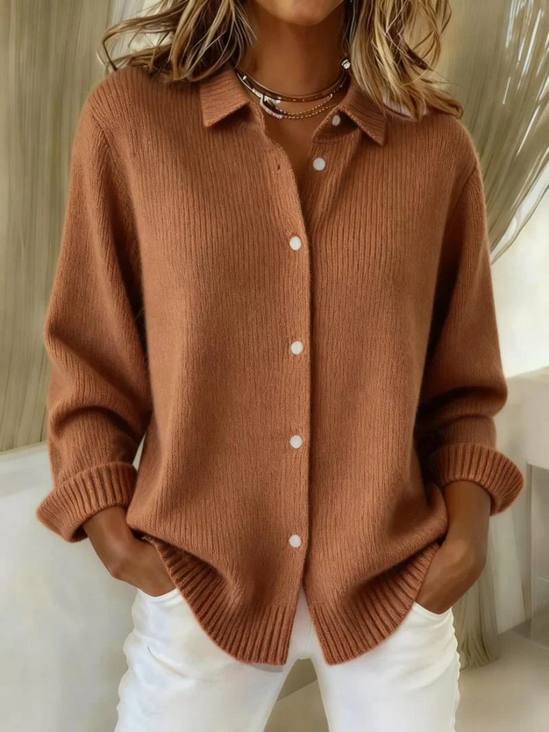 AVORA | KLASSISCHE, WEICHE STRICKJACKE