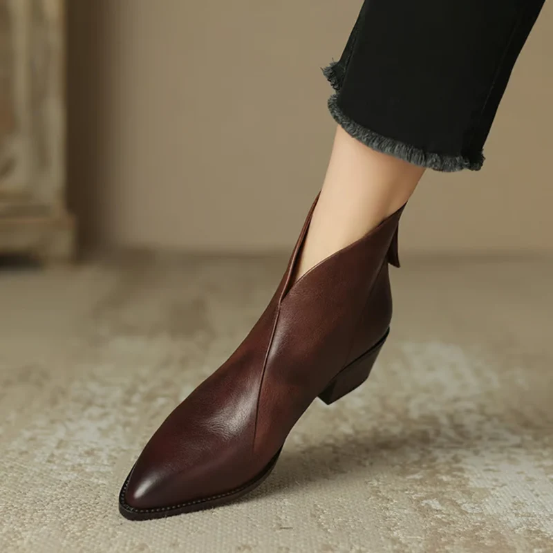 CAMILLE | LUXURIOSE STIEFELETTEN MIT NIEDRIGEM ABSATZ